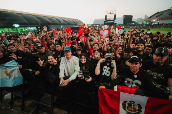 Caos y desorganización previa al concierto de Airbag en Lima